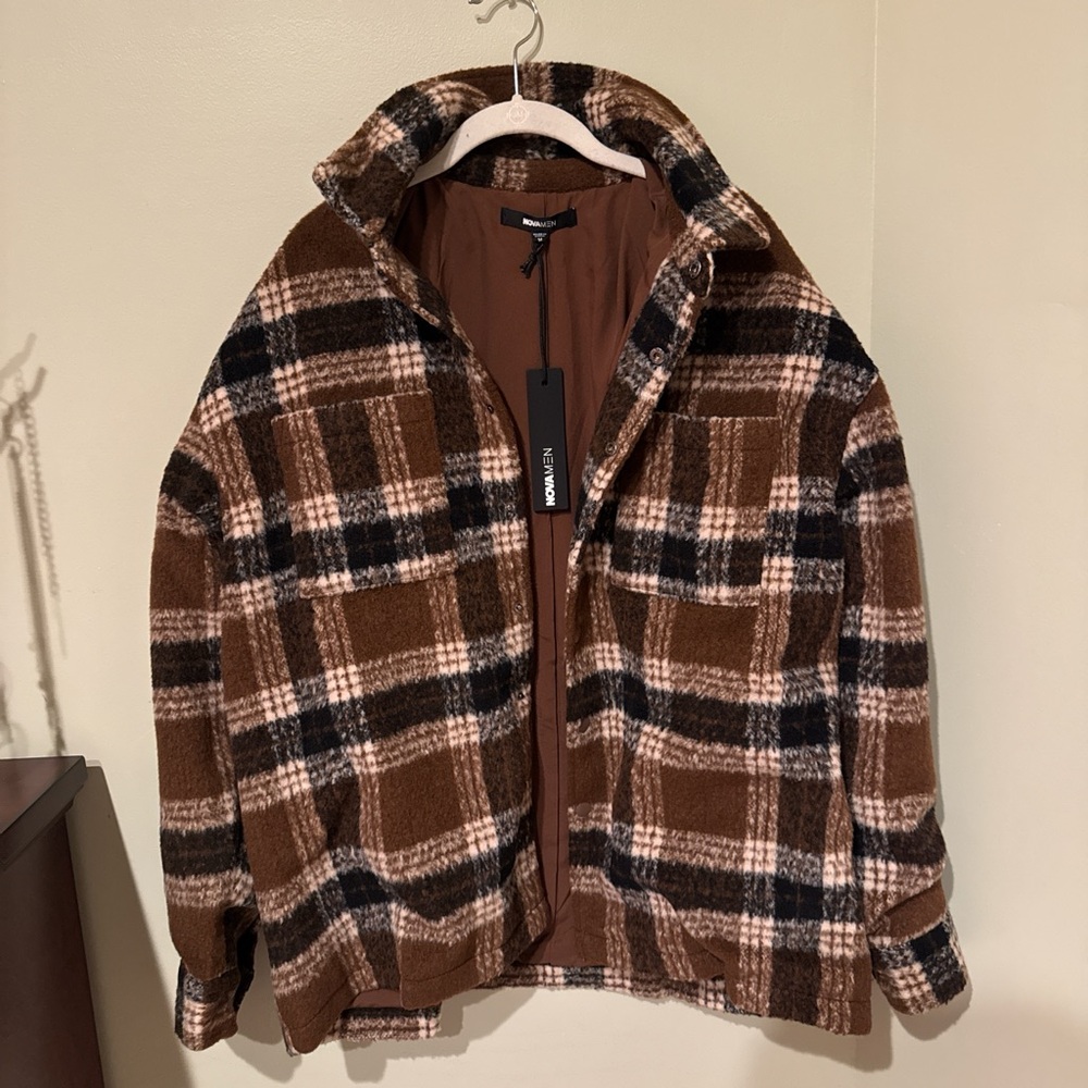 Brand new , never worn. True to size. Men,Medium. Winter coat, thick material.